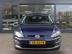Volkswagen e-Golf - | Trekhaak | Adaptive Cruise | Carplay | Parkeersensoren | Stoelverwarming | Navigatie |