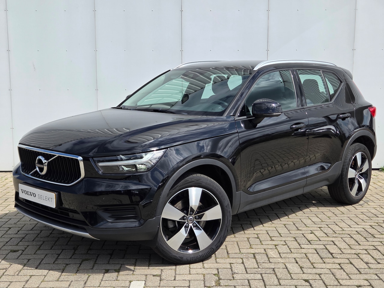 Volvo XC40 - T2 Momentum Business | 19'' | Intellisafe | Keyless | VolvoSelekt! - AutoWereld.nl