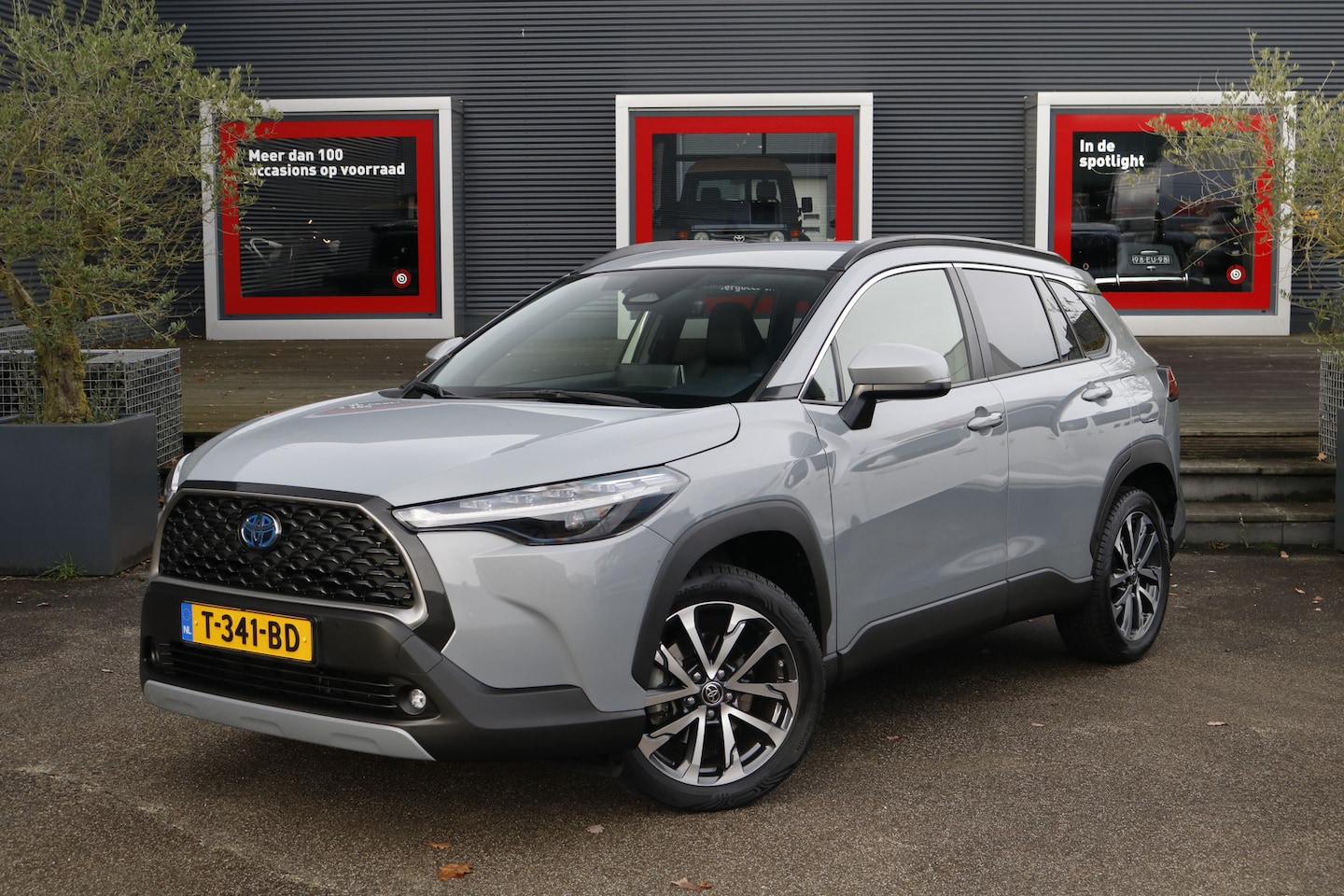 Toyota Corolla Cross - 2.0 High Power Hybrid First Edition | Apple Carplay | 197 pk | Achteruitrijcamera | - AutoWereld.nl