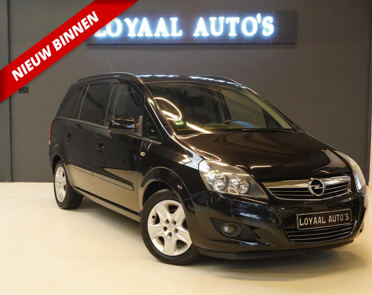 Opel Zafira - 1.8 Selection | 7 PERSOONS | AIRCO | CRUISE | ELEK.RAMEN | APK. - AutoWereld.nl