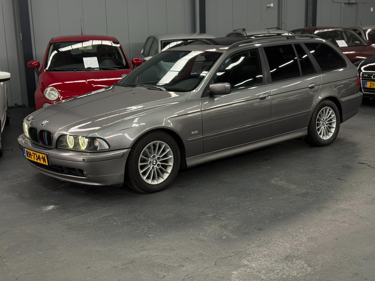 BMW 5-serie Touring - 530d Lifestyle Edition Automaat APK Schuifdak - AutoWereld.nl