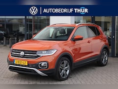 Volkswagen T-Cross - 1.0 TSI Style 85KW/115PK, Dodehoek detectie, navigatie, 17 Sebring wielen met vierseizoene