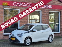 Toyota Aygo - 1.0 VVT-i x-play 72PK 5drs airco, elektr.ramen, camera, carplay