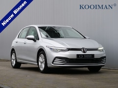 Volkswagen Golf - 1.0 eTSI Life Business 111 Pk Automaat Navigatie / Apple Carplay / DAB / Camera