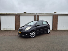 Toyota Yaris - 1.3 VVTi Cool / Nieuwe koppeling / 5-Deurs / Airco
