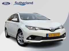 Toyota Auris - 1.8 Hybrid Trend 136pk Automaat | Trekhaak | Panorama dak | Navigatie | Achteruitrijcamera