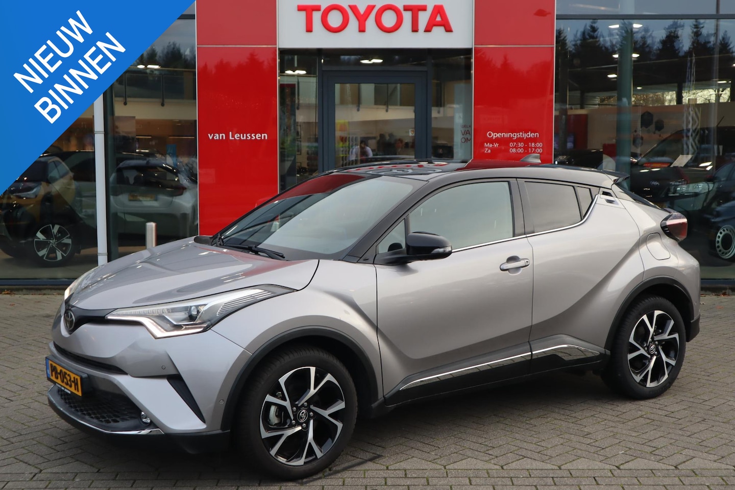 Toyota C-HR - 1.2 BI-TONE PLUS AUTOMAAT LED-PAKKET STOELVERW. CAMERA AD-CRUISE 1e EIGENAAR NL-AUTO DEALE - AutoWereld.nl