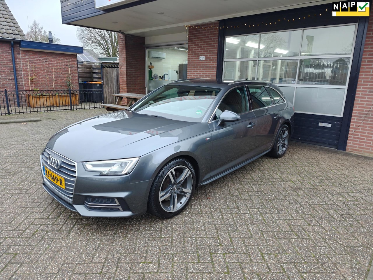 Audi A4 Avant - 2.0 TFSI ultra Sport Pro Line S Spring Advantage 2.0 TFSI ultra Sport Pro Line S Spring Advantage - AutoWereld.nl