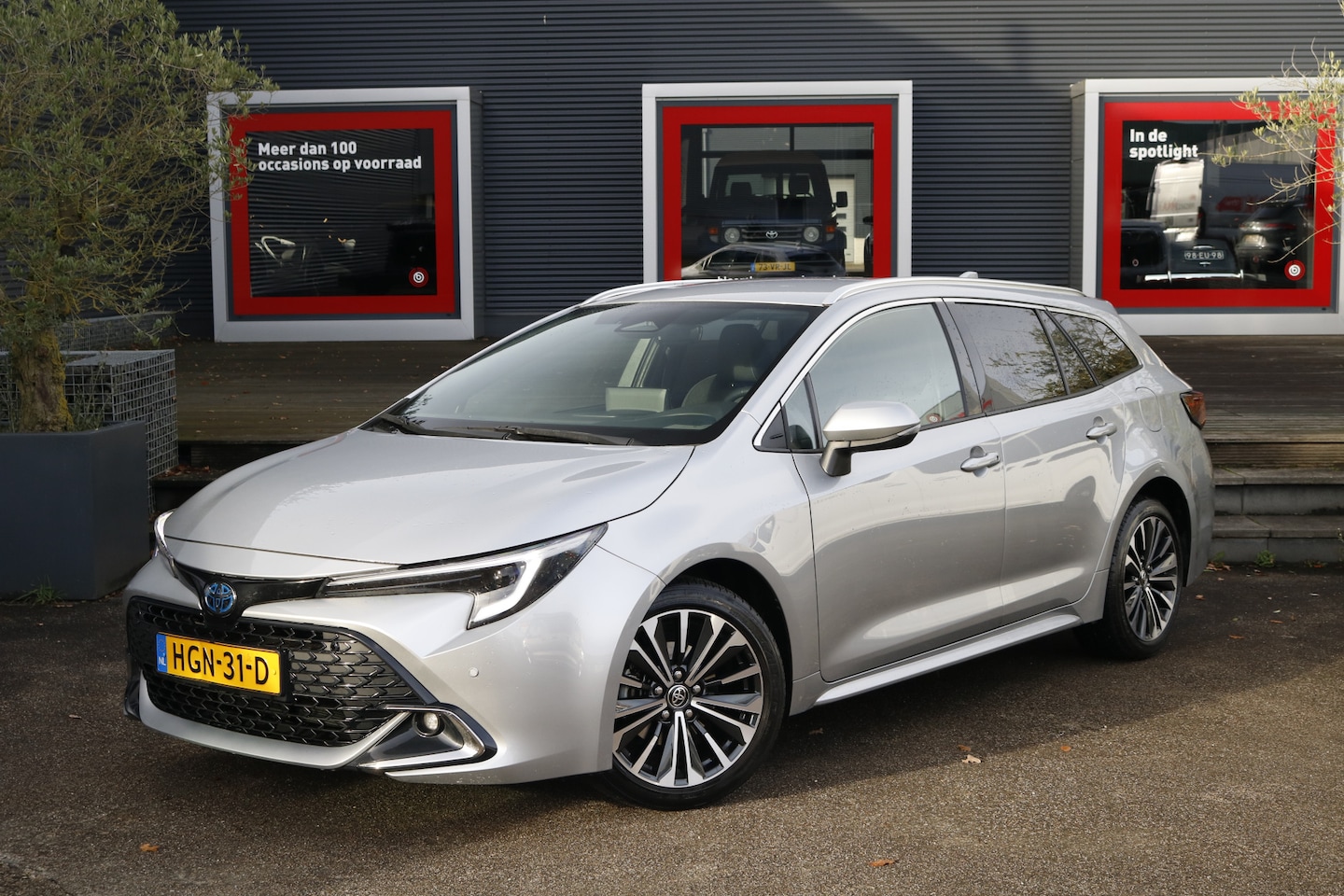 Toyota Corolla Touring Sports - Hybrid 140 Dynamic | Apple Carplay | Achteruitrijcamera | Toyota Safety Sense | - AutoWereld.nl