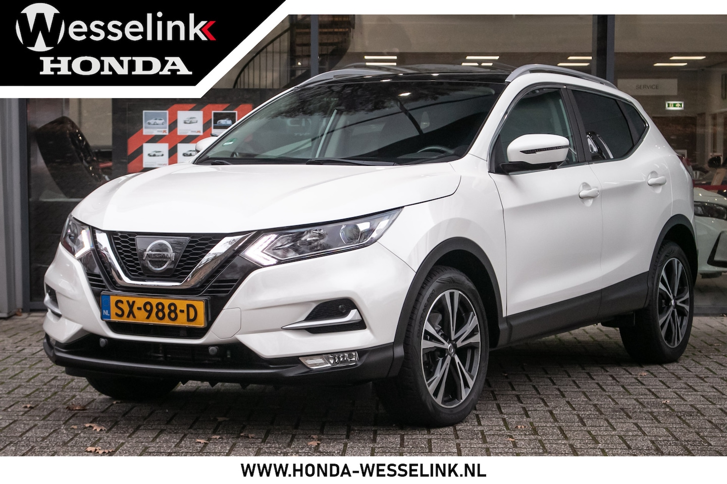 Nissan Qashqai - 1.2 N-Connecta Automaat - Trekhaak | Panodak | Navi | 360 camera - AutoWereld.nl