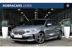 BMW 1-serie - 118i High Executive M Sport Automaat / Panoramadak / Trekhaak / Sportstoelen / Achteruitri