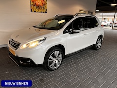 Peugeot 2008 - 1.6 VTi Féline / Panodak / Navi / Lederen bekleding / Trekhaak / Sportwielen