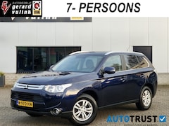 Mitsubishi Outlander - 2.0 Business Edition AUTOM TREKHAAK 7PERS CAMERA