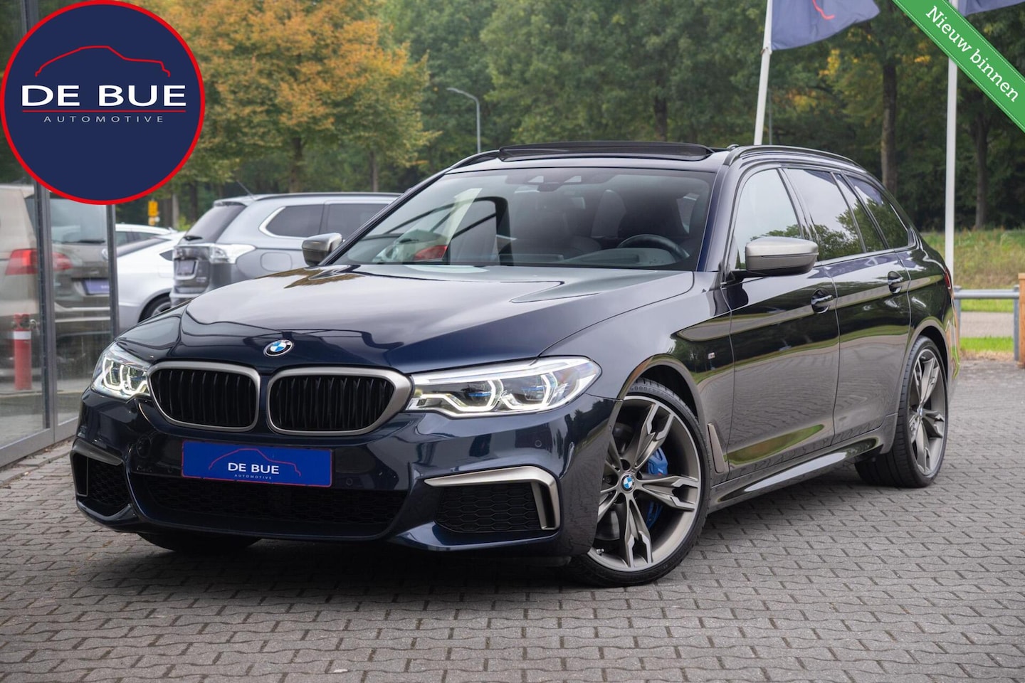 BMW 5-serie Touring - G31 M550d xDrive M-Sport|High Executive|2e Eig|Individual Edition|Trekhaak|4W sturing|Pano - AutoWereld.nl