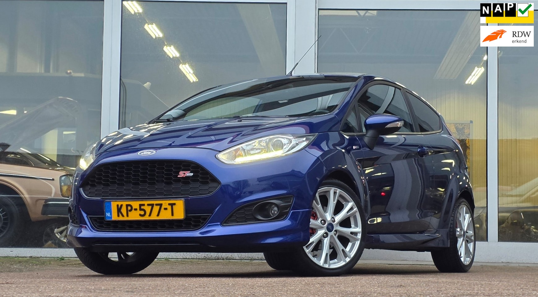 Ford Fiesta - 1.0 EcoBoost ST Line 100% Onderhouden 17"LM velgen Mooi! - AutoWereld.nl