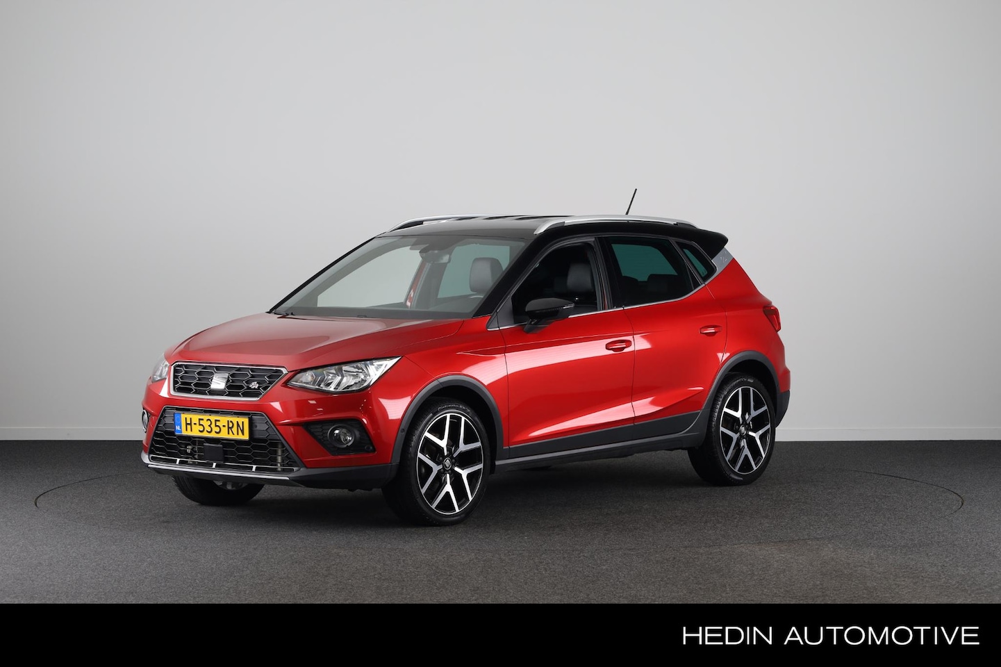 SEAT Arona - 1.0 TSI Xcellence Business Intense FR | Automaat | Trekhaak | Leer | Camera | Navi | - AutoWereld.nl