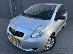 Toyota Yaris - 1.3 VVTi *AIRCO*APK*NAP*ZUINGE AUTO