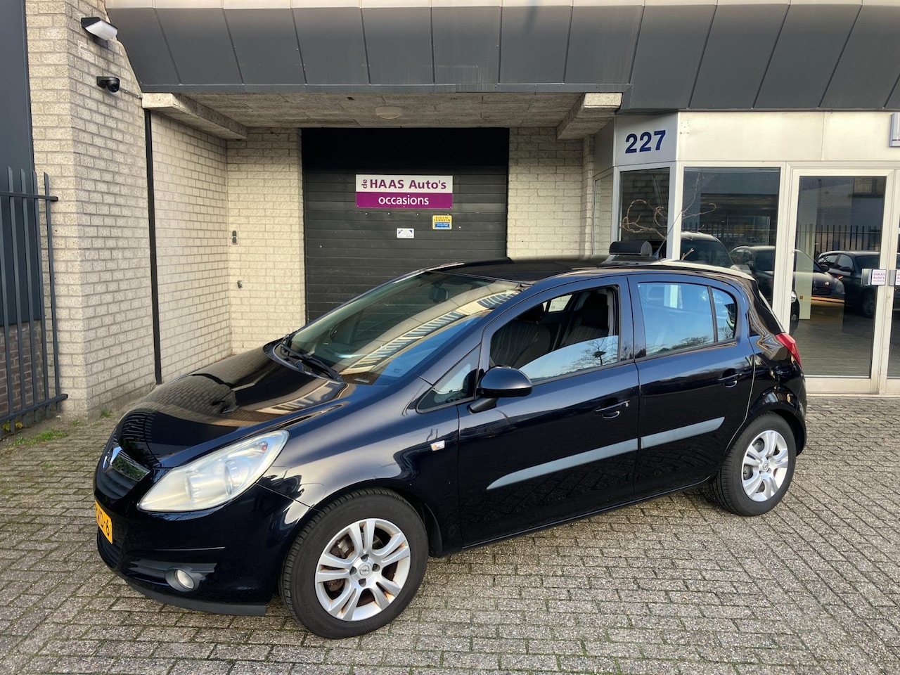 Opel Corsa - 1.4-16V Enjoy / AIRCO / ALU VELGEN / 5 DEUREN / APK MAART 2026 - AutoWereld.nl