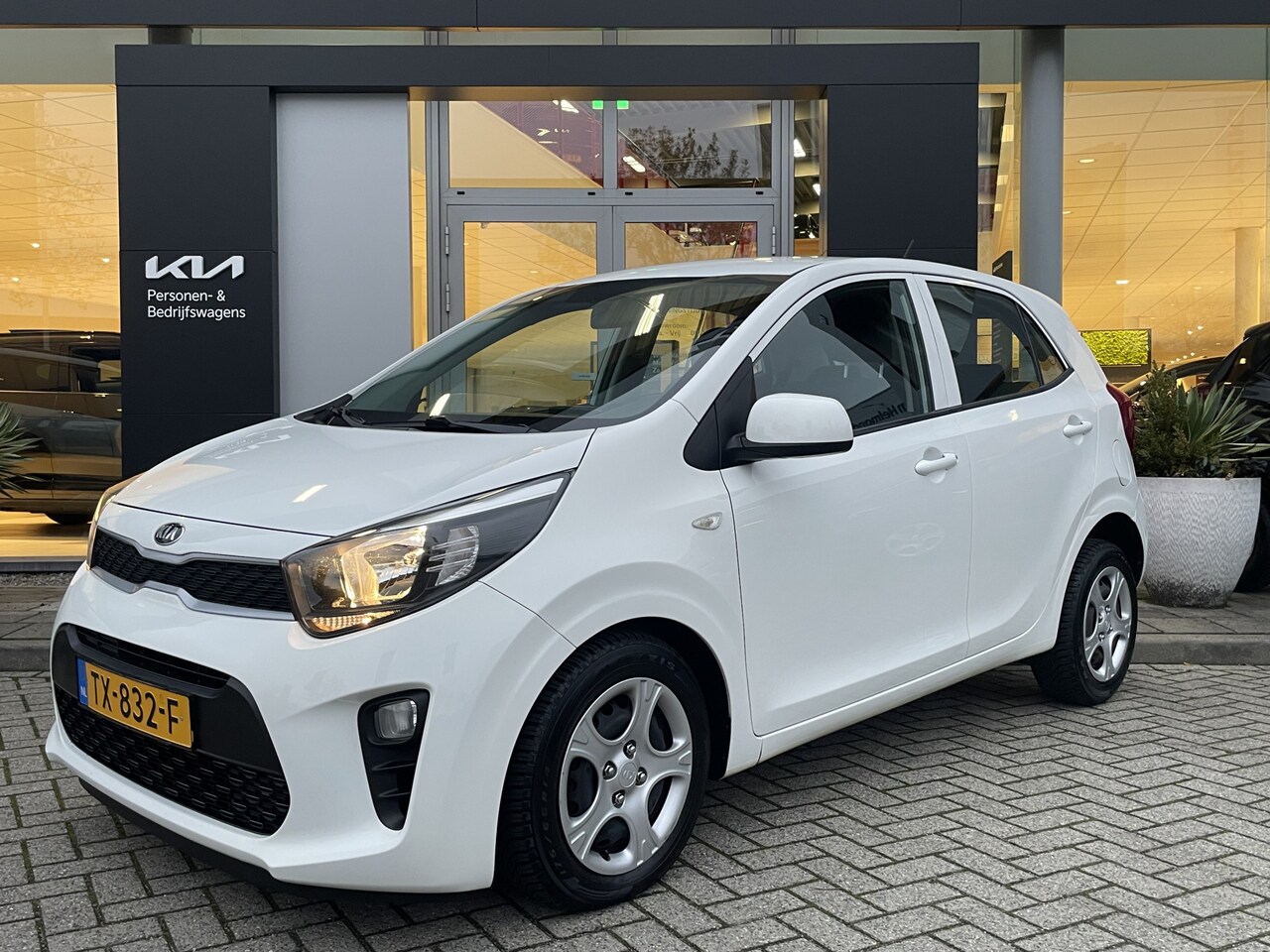 Kia Picanto - 1.0 CVVT EconomyPlusLine 1.0 CVVT EconomyPlusLine - AutoWereld.nl