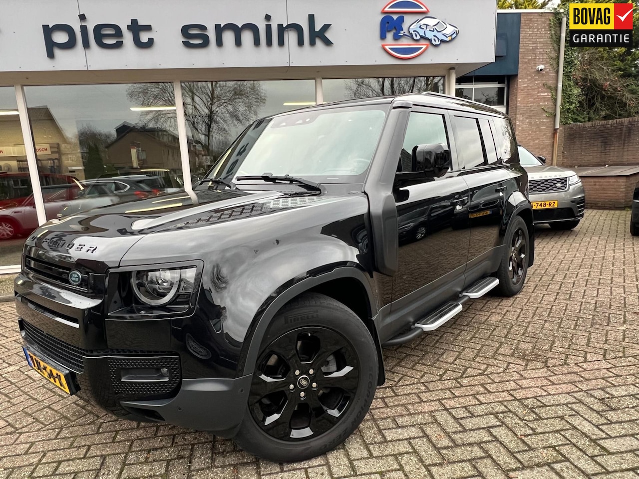 Land Rover Defender 110 - 2.0 D240 SE - AutoWereld.nl