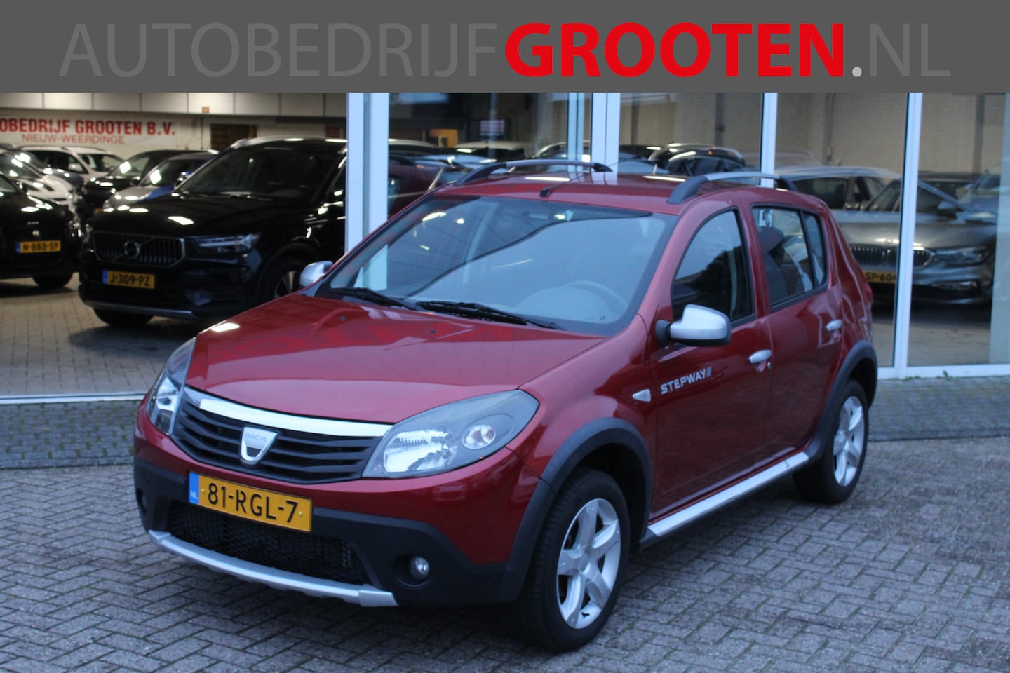 Dacia Sandero Stepway - 1.6 Stepway//Airco//Trekhaak!! - AutoWereld.nl