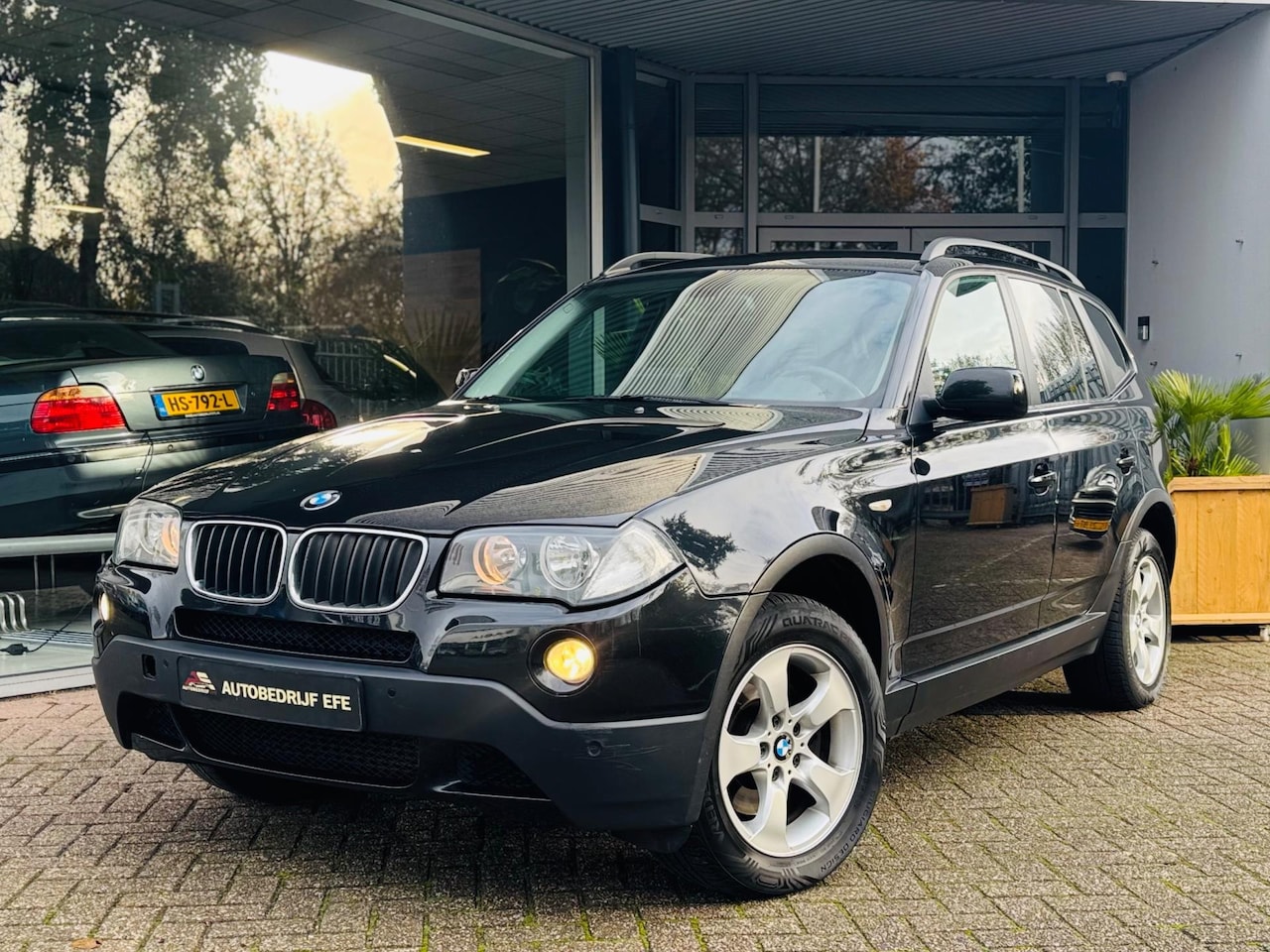 BMW X3 - 2.0d Executive Aut*Leer*Navi*Pdc - AutoWereld.nl