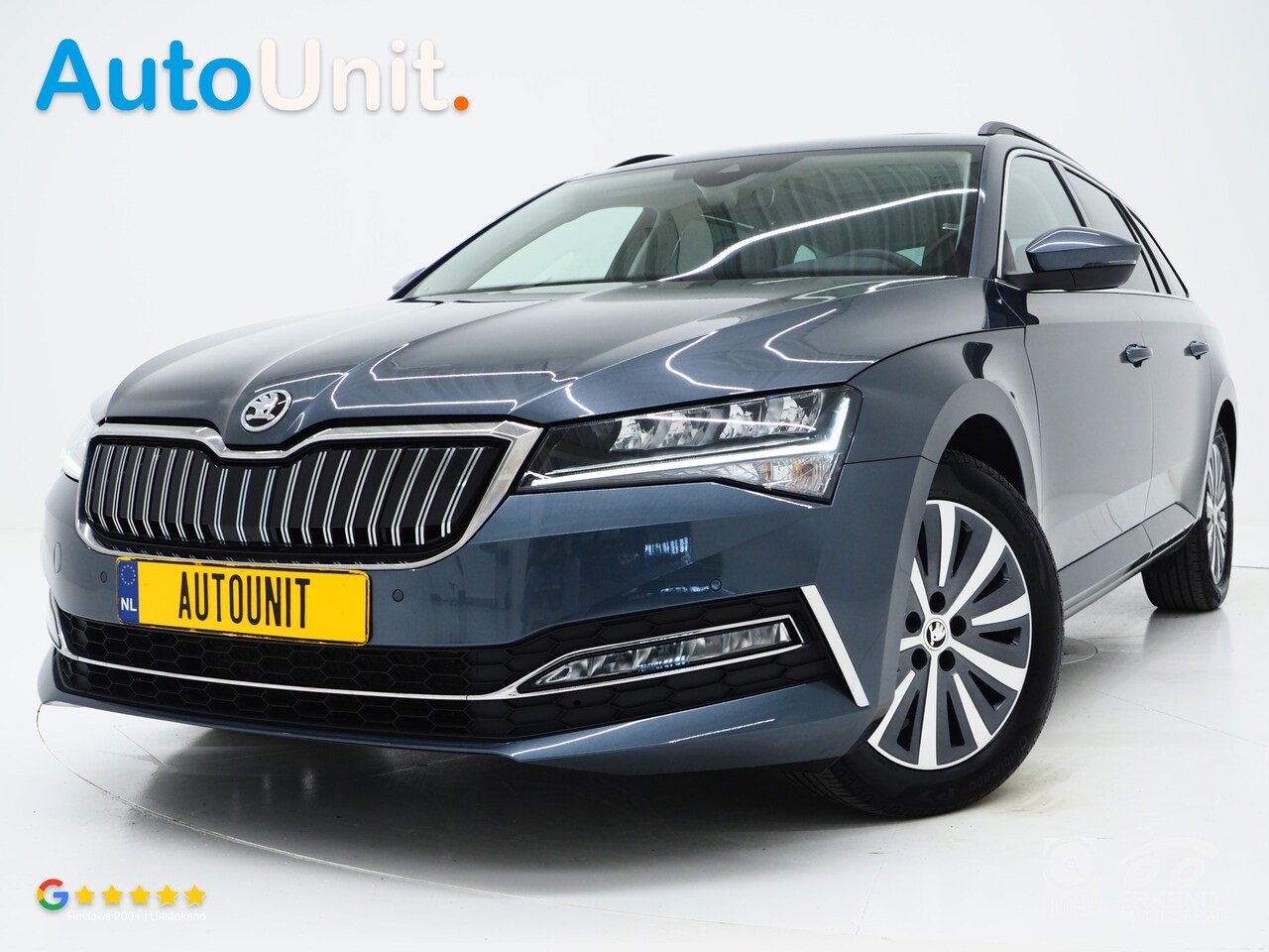 Skoda Superb Combi - 1.4 TSI iV 218PK | Panoramadak | Trekhaak | Adaptive Cruise | Virtual | Camera - AutoWereld.nl