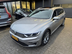 Volkswagen Passat Variant - 1.4 TSI GTE Highline PANO TREKHAAK ALCANTARA CAMERA ORIG NL NAP