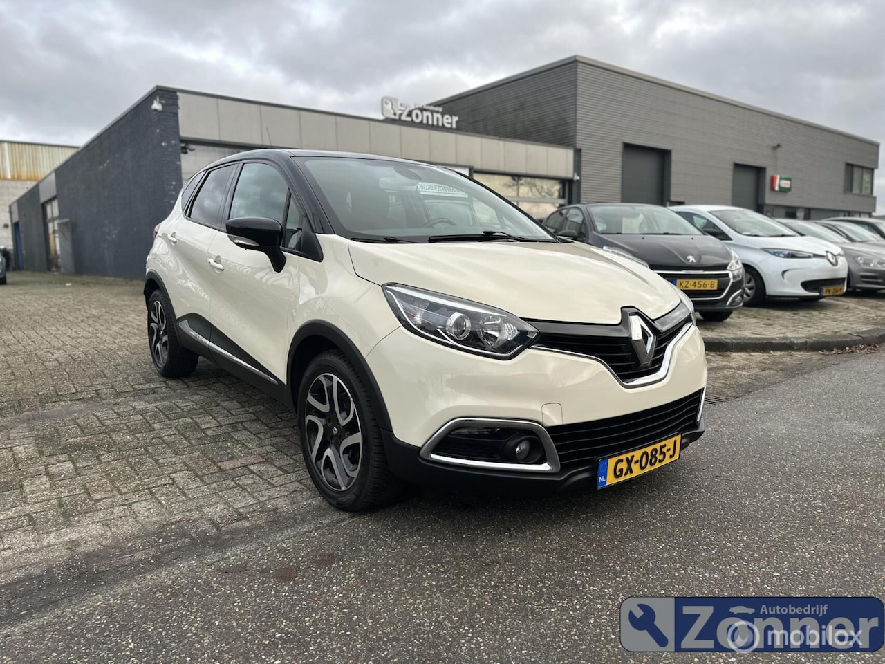 Renault Captur - 0.9 TCe Helly Hansen - AutoWereld.nl