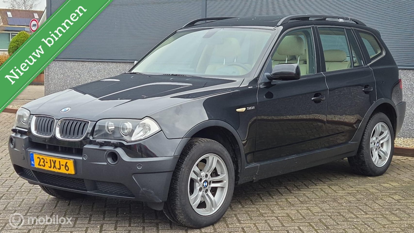 BMW X3 - 3.0i Executive YOUNGTIMER PANODAK NAVIGATIE TREKHAAK - AutoWereld.nl
