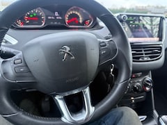 Peugeot 208 - 1.2 VTi Style