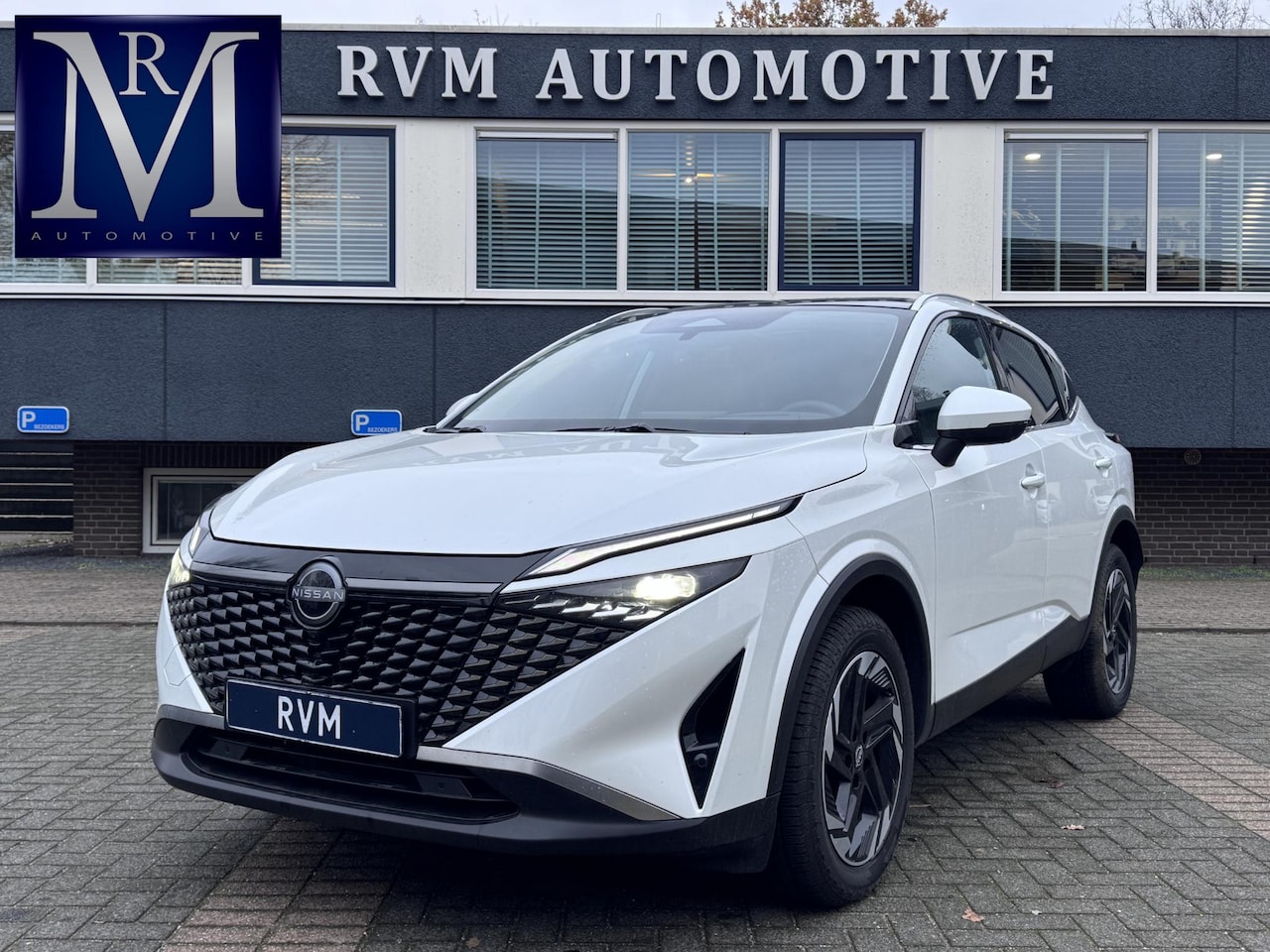 Nissan Qashqai - 1.3 MHEV Xtronic N-Connecta FABRIEKSGARANTIE| PANO| VOORRUITVERWARMING| STOEL + STUUR VERW - AutoWereld.nl