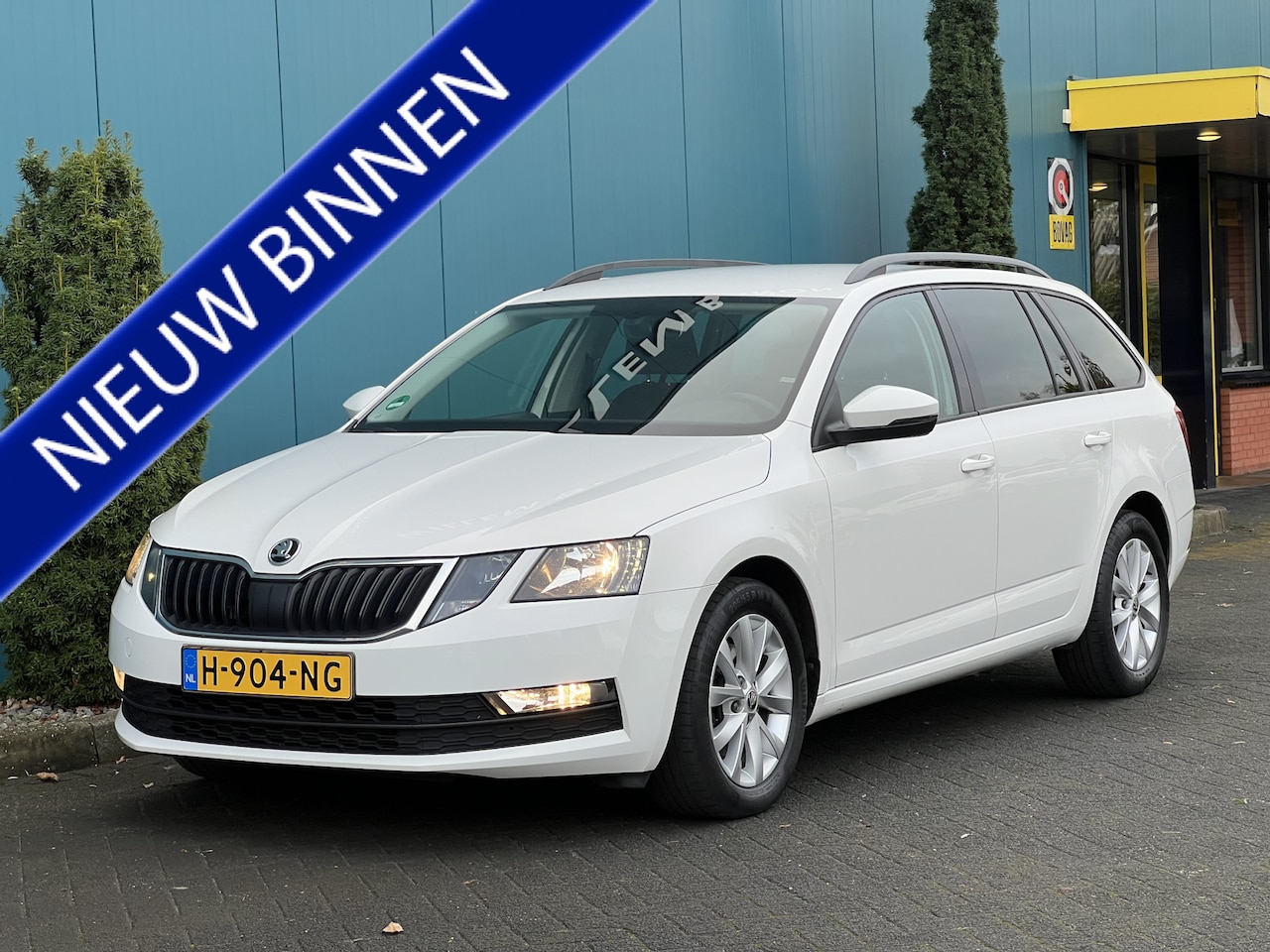 Skoda Octavia Combi - 1.0 TSI Greentech Business Edition CARPLAY|TREKH|NAV|CRUISE|ECC|PDC|LMV 1'EIG - AutoWereld.nl