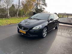 Volvo V40 - 1.6 T2 Summum Nieuwe distributie, trekhaak