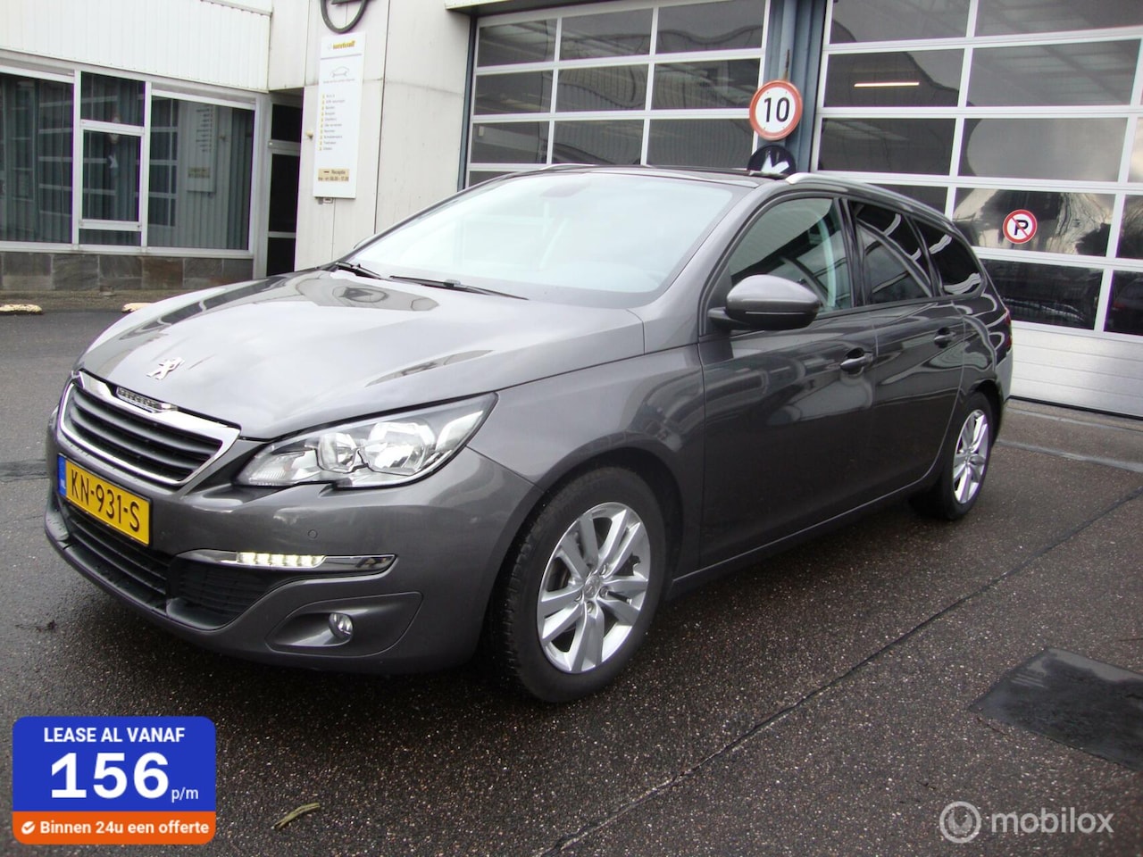 Peugeot 308 SW - 1.2 PureTech Blue Lease Executive 134571 km + N.A.P , LET OP ROOKT SOMS lees de advertenti - AutoWereld.nl