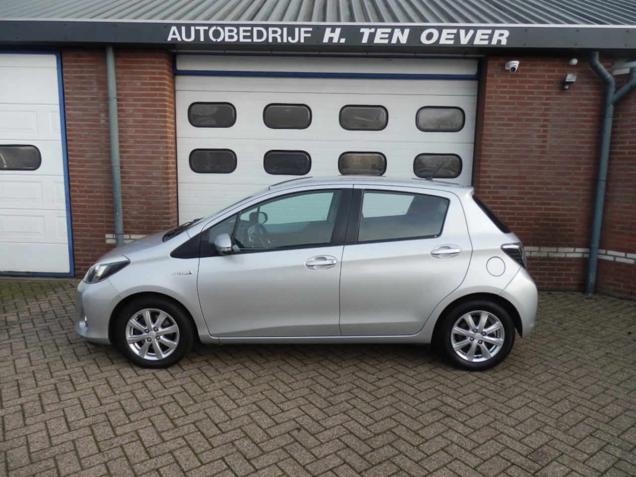 Toyota Yaris - 1.5 FULL HYBRID ASP. - AutoWereld.nl