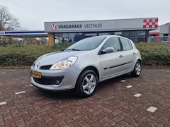 Renault Clio - 1.6-16V DYNAMIQUE