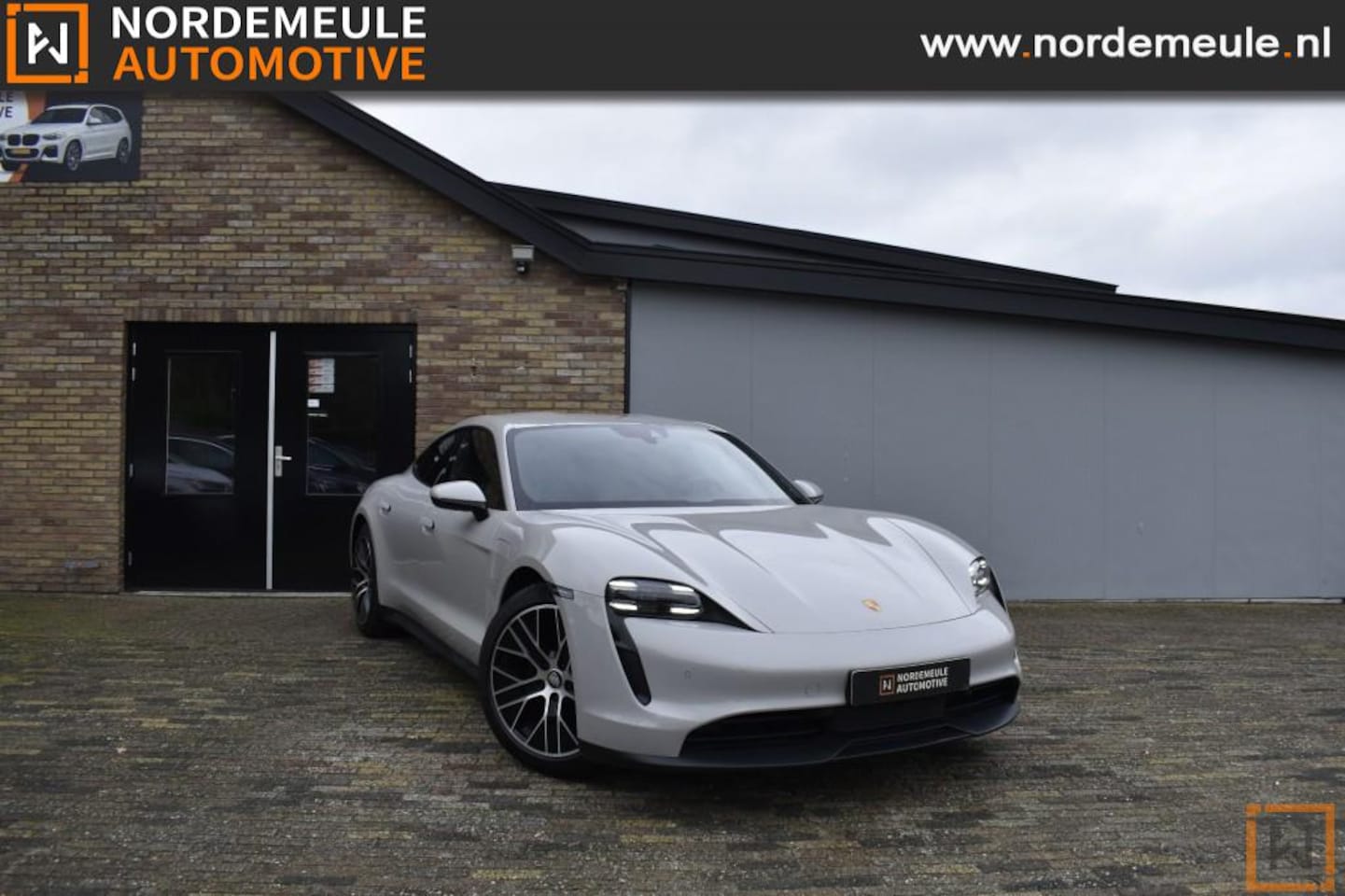 Porsche Taycan - 79 KWH, Matrix LED, Sfeerverlichting, Apple Carplay - AutoWereld.nl