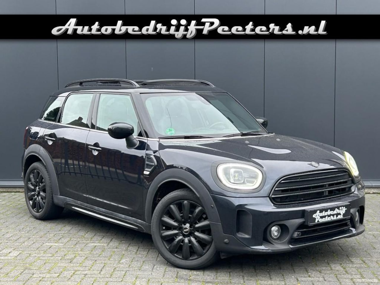 MINI Countryman - 1.5 Cooper Aut. Facelift Pano Leder LED Navi XL Carplay Sfeerlicht - AutoWereld.nl