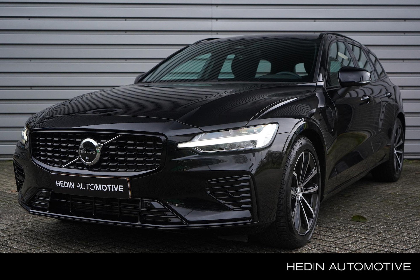 Volvo V60 - 2.0 T6 Plug-in hybrid AWD Plus Dark | Google on Board | Internet | DAB+| Adaptieve Cruise - AutoWereld.nl