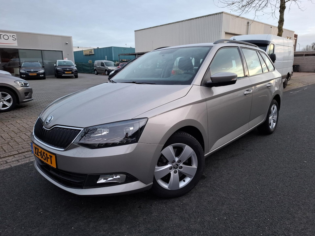 Skoda Fabia Combi - 1.0 TSI AIRCO/CRUISE/PDC/TREKHAAK/6 VERSNELLINGEN! - AutoWereld.nl