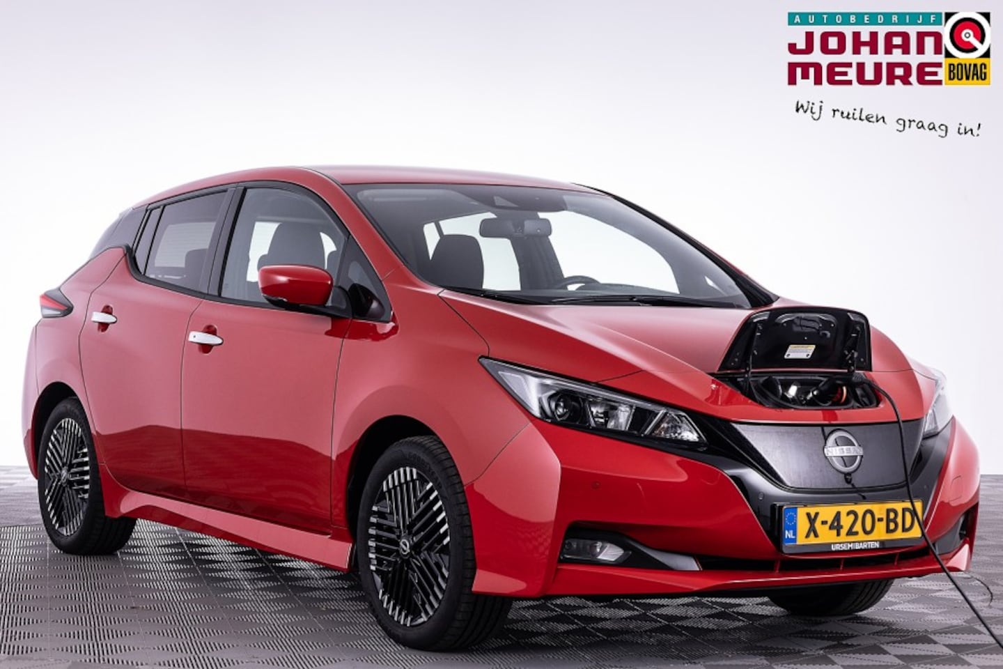 Nissan LEAF - Acenta 40 kWh | NAVI | Trekhaak ✅ 1e Eigenaar | SOH 96,1% - AutoWereld.nl