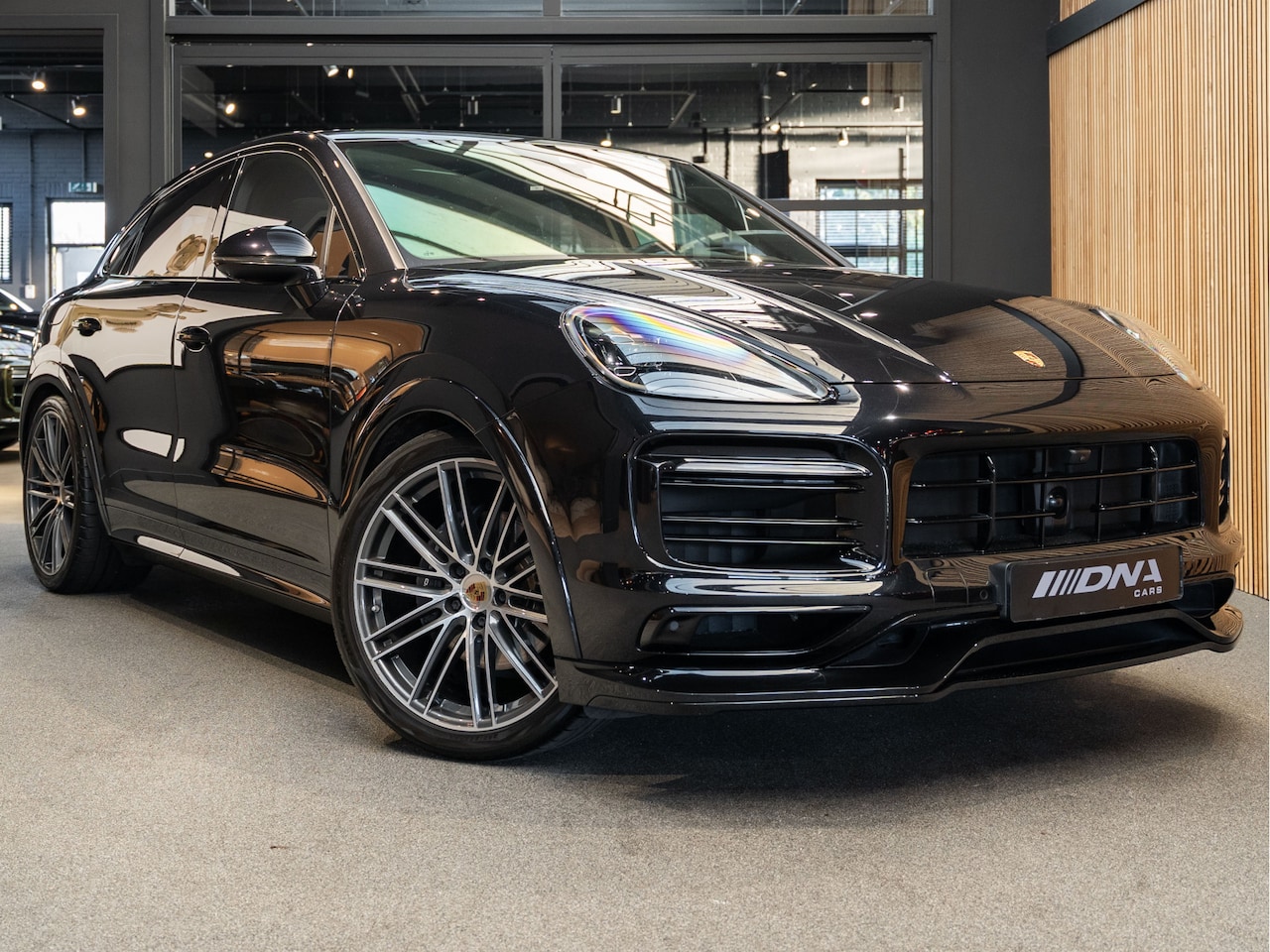 Porsche Cayenne Coupé - E-Hybrid Techart Head-UP Bose 3.0 E-Hybrid 22 Inch Sport Design - AutoWereld.nl