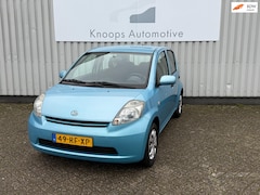 Daihatsu Sirion 2 - 1.3-16V Comfort 5drs Apk 10/26