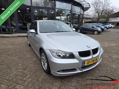 BMW 3-serie - 318i Executive