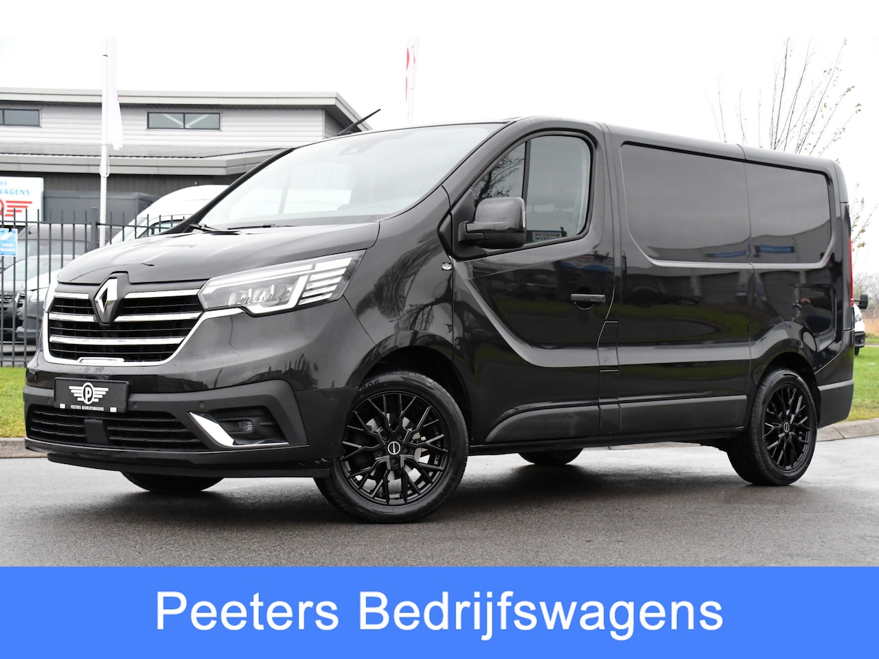 Renault Trafic - 2.0 dCi 170 L1H1 Luxe Black Edition Adaptieve Cruise, Camera, Carplay, 170pk, Automaat, LE - AutoWereld.nl