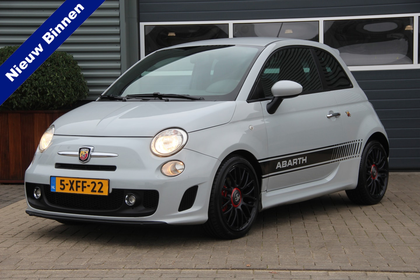 Fiat 500 Abarth - 1.4-16V | Navi | Bluetooth | Sportstoelen | Clima | Getint glas | Zwarte hemel | LMV17'' | - AutoWereld.nl