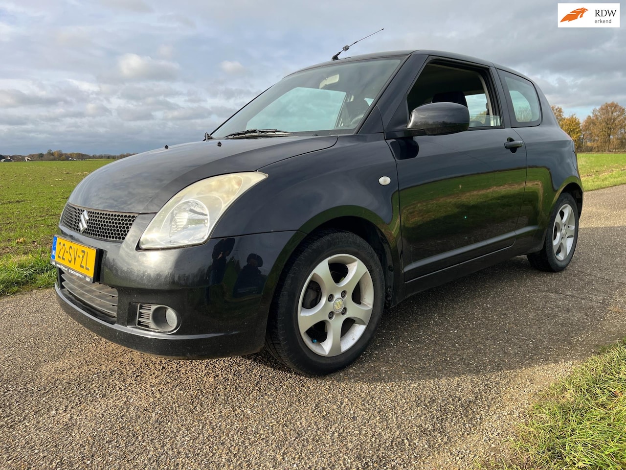 Suzuki Swift - 1.3 GLS | nwe APK| airco| - AutoWereld.nl