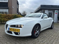 Alfa Romeo Spider - 2.2 JTS 136KW NIEUWSTAAT