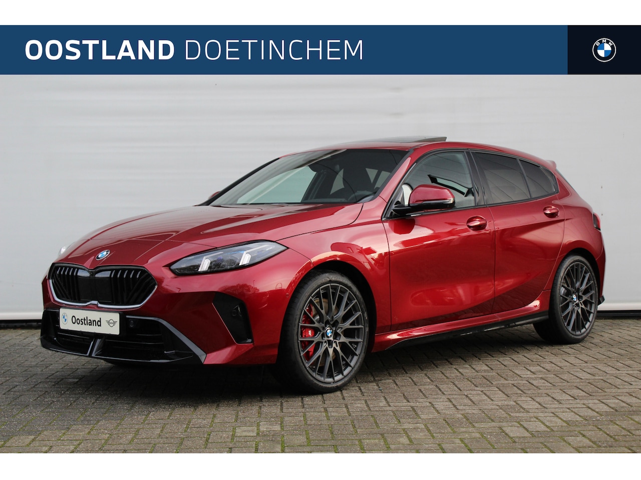 BMW 1-serie - 120 High Executive M Sport Automaat / Panoramadak / Sportstoelen / M Adaptief onderstel / - AutoWereld.nl